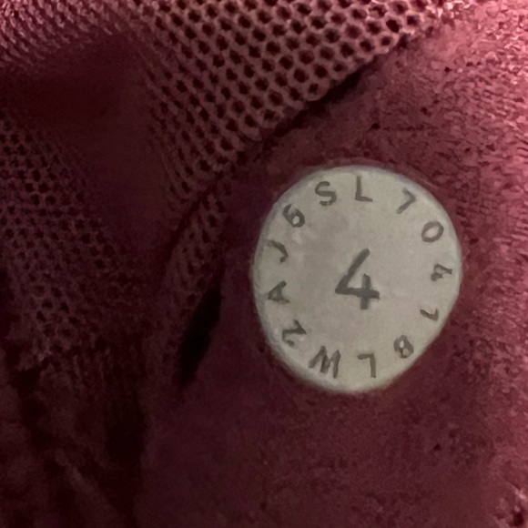 Lululemon Free to Be Serene Bra sz4 - Picture 3 of 3